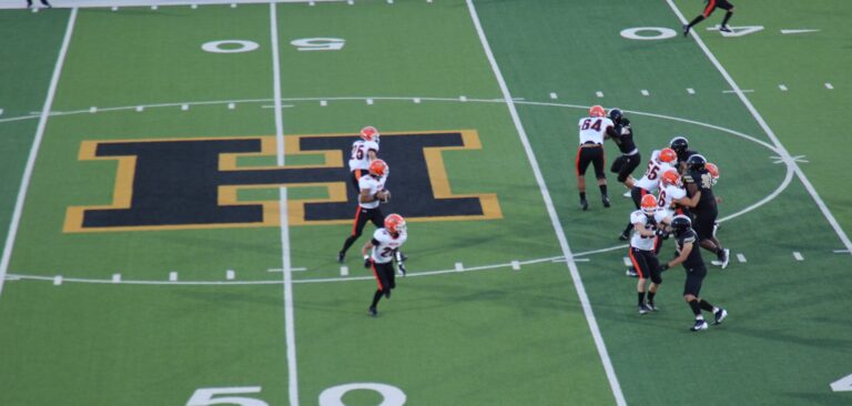 Hobbs Eagles fly past Artesia in high scoring contest