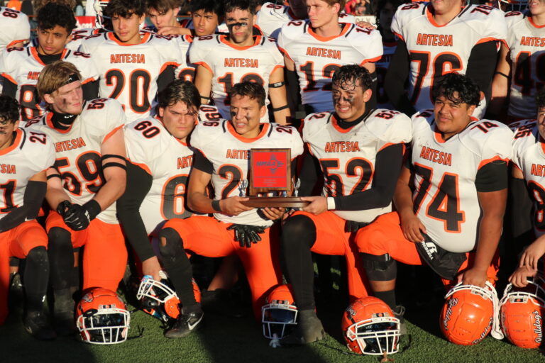Roswell defeats Artesia for 5A state title