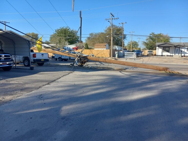 Two killed in Artesia car crash that led to power outage