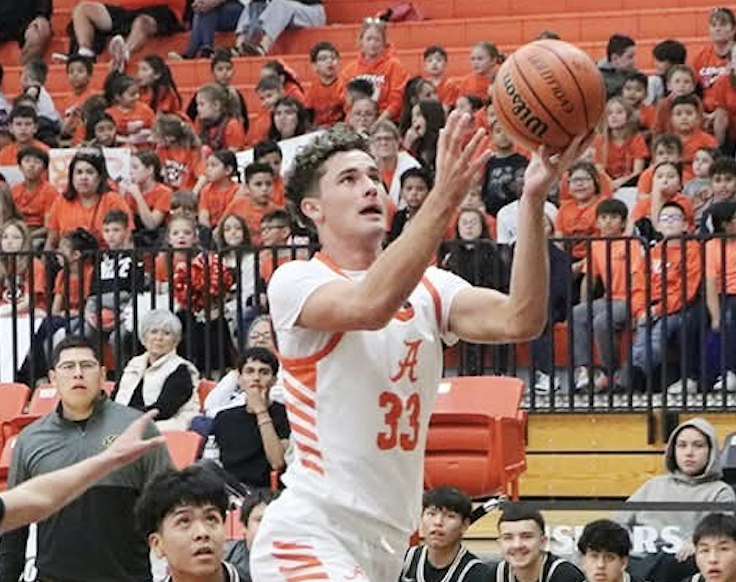 Bulldogs compete in Hobbs Tournament