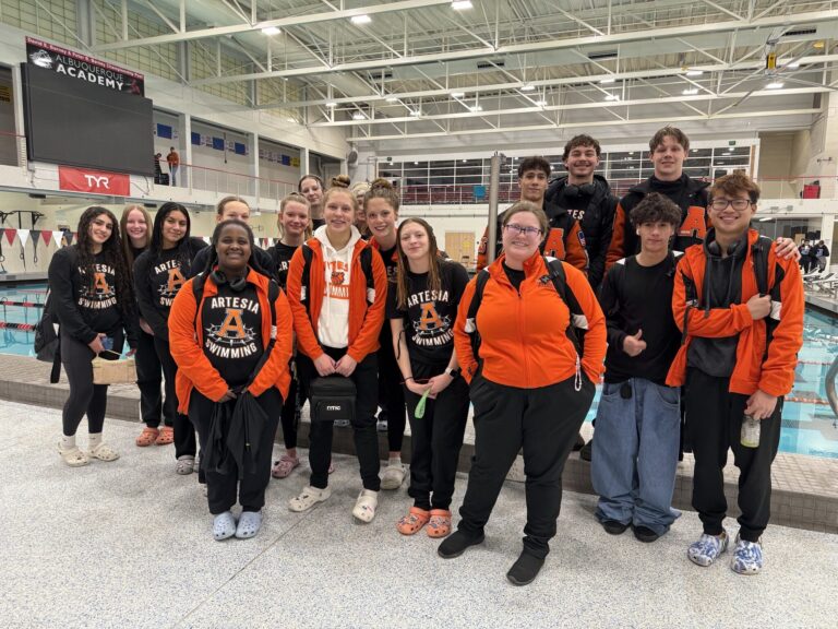 Swim teams prepare for district meet in Hobbs