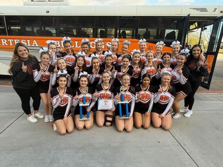 Artesia cheerleaders head to state