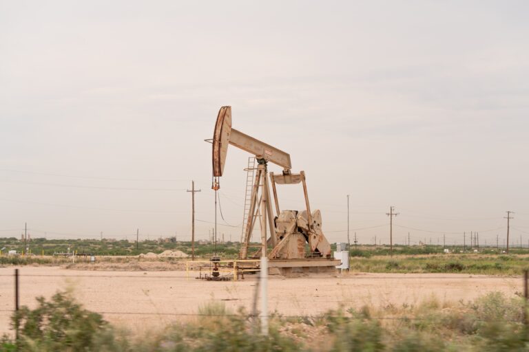 Feds to lease Eddy County land for oil and gas