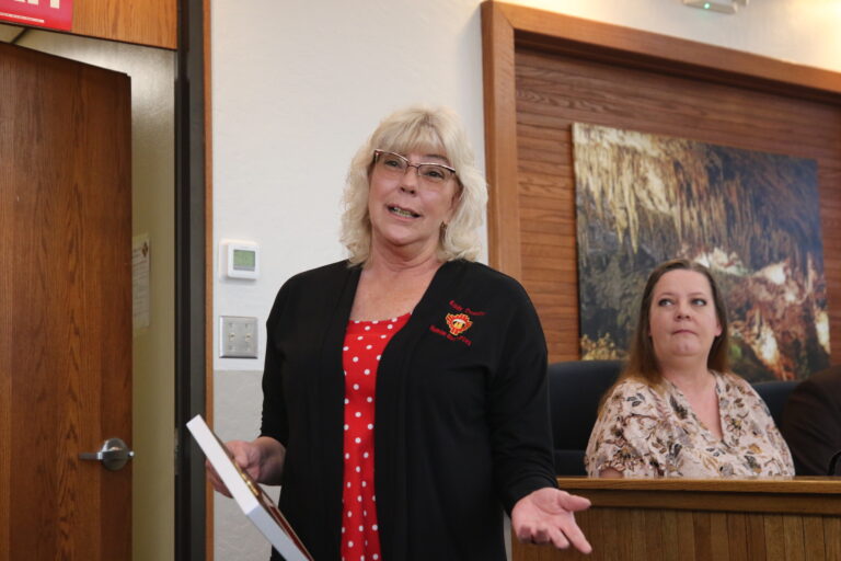 Eddy County HR director retires