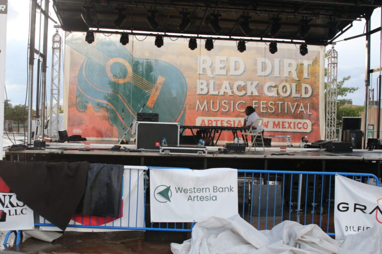 Crowds turn out for food at Red Dirt Black Gold