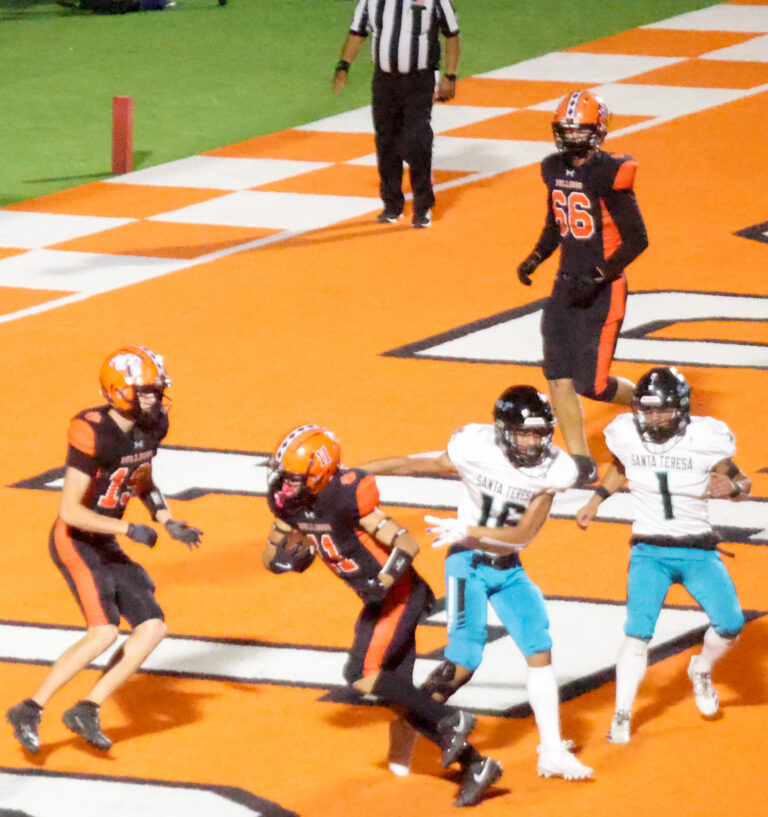 Artesia Bulldogs football team overwhelms Santa Teresa
