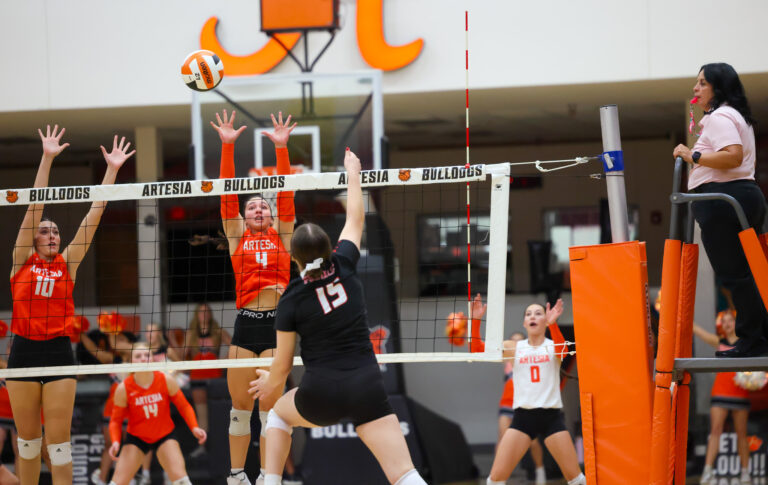 Artesia girls’ volleyball team keeps its championship hopes alive