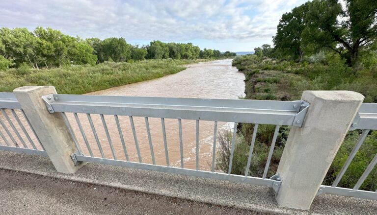 Oñate Bridge to remain closed for now