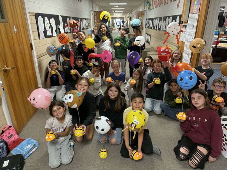 Artesia students host version of Macy’s Day Parade