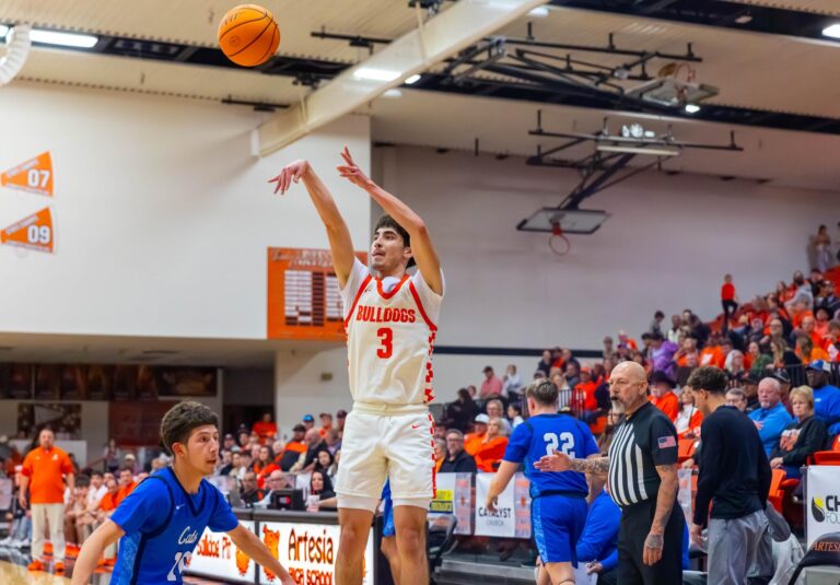 No. 1 Artesia dominates Lovington