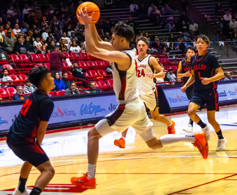 Bulldogs’ Braylon Vega pours in 40 in quarterfinal rout