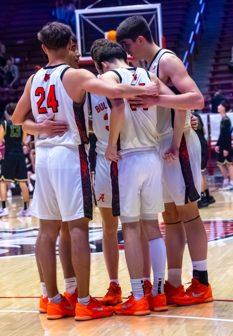Bulldogs advance to title game, rematch with Highland awaits