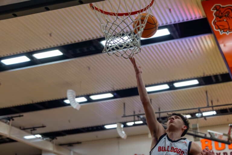 Artesia boys’ basketball team reclaim district title