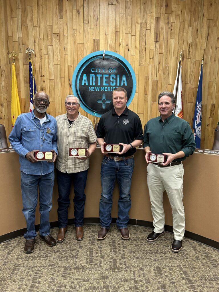 Artesia says goodbye to outgoing mayor and city councilors
