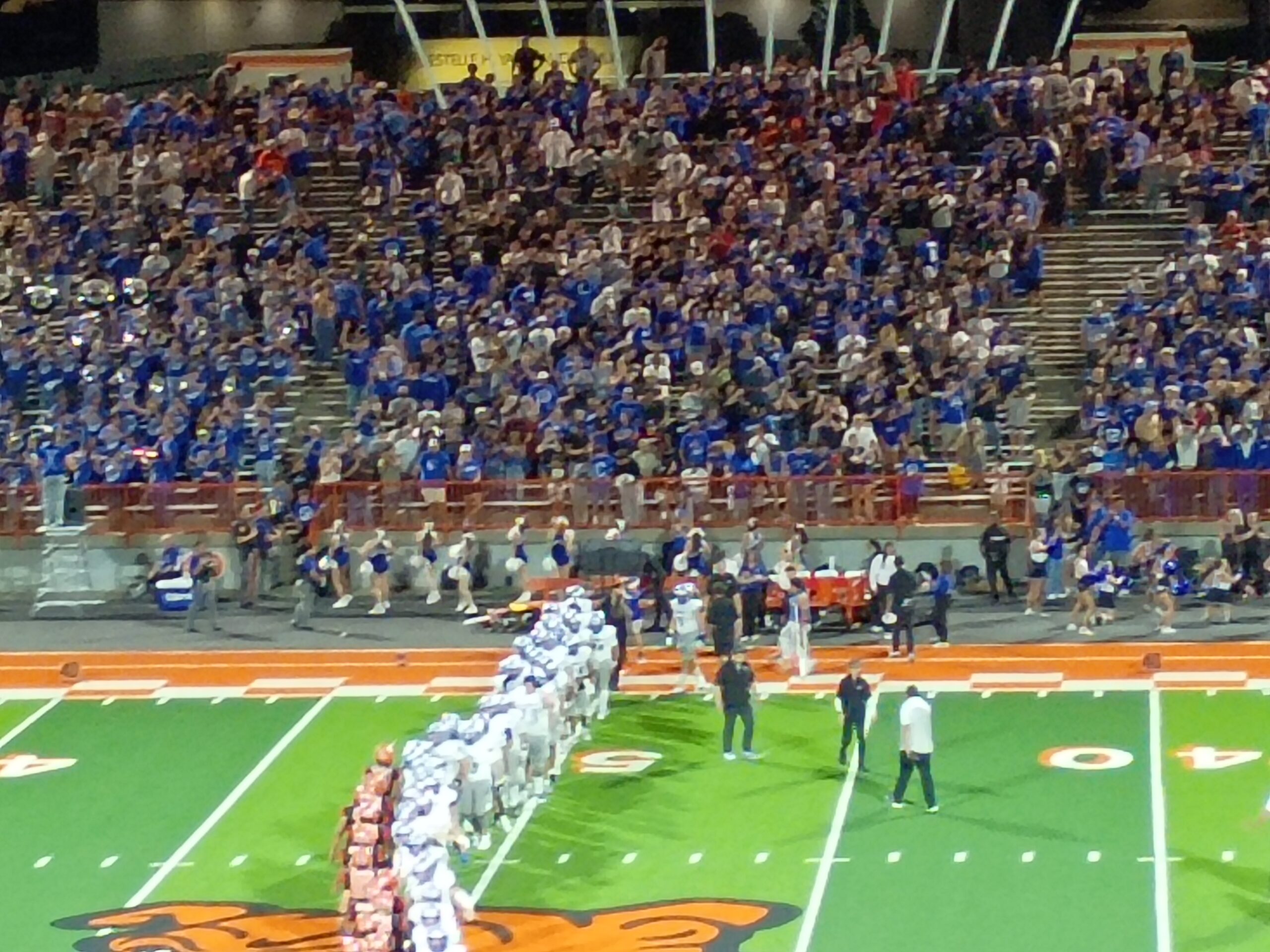Cavemen football ends four-game losing streak in Artesia with win over Bulldogs in Eddy County War