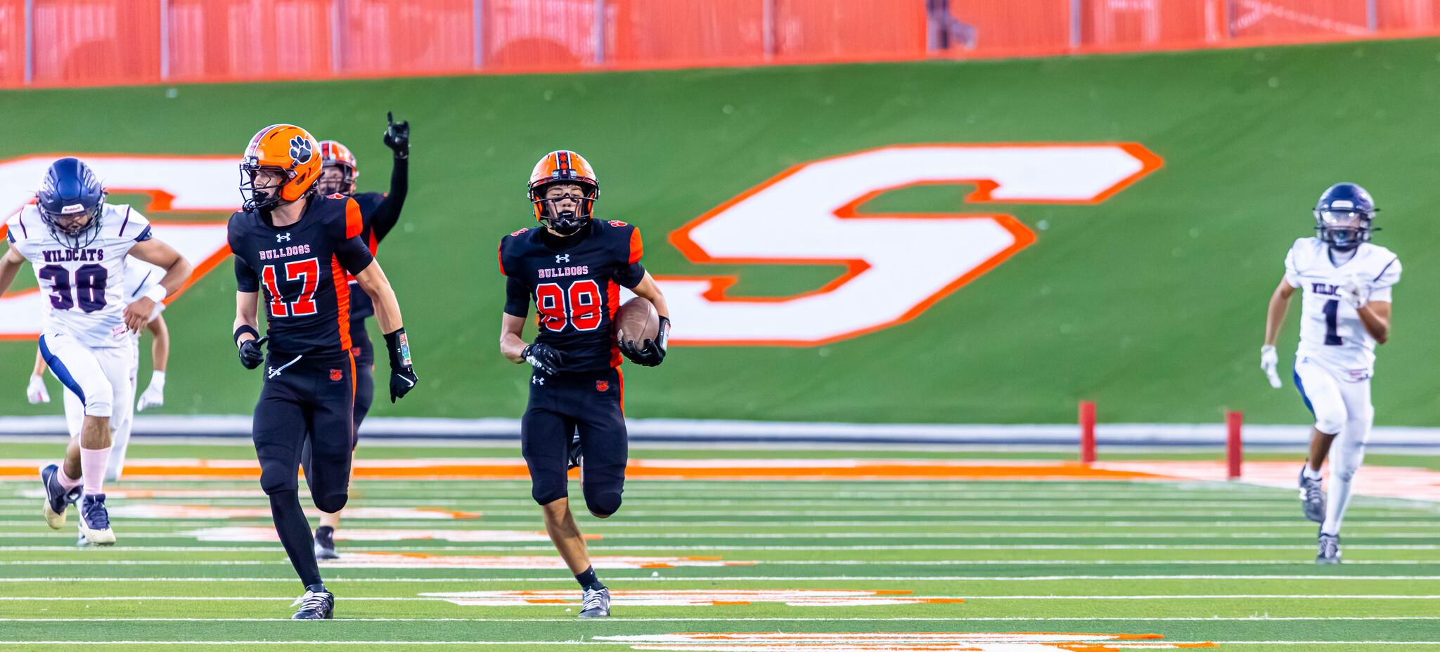 The Artesia Bulldogs defeat the Chaparral Lobos 51-0 in district play