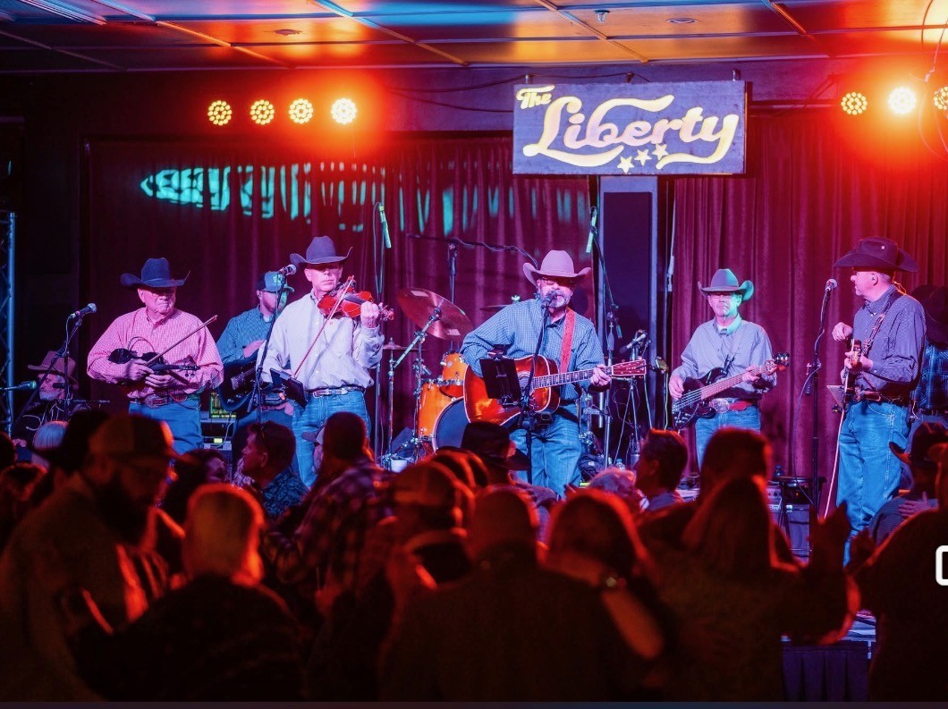 Popular New Mexico country dance band plays in Artesia this weekend