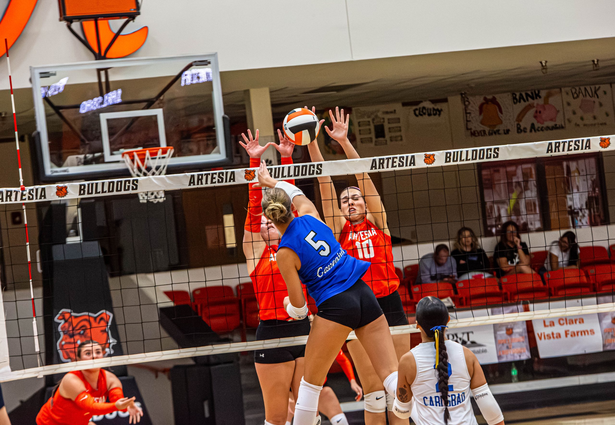 Artesia girls’ volleyball team starts district play with a win