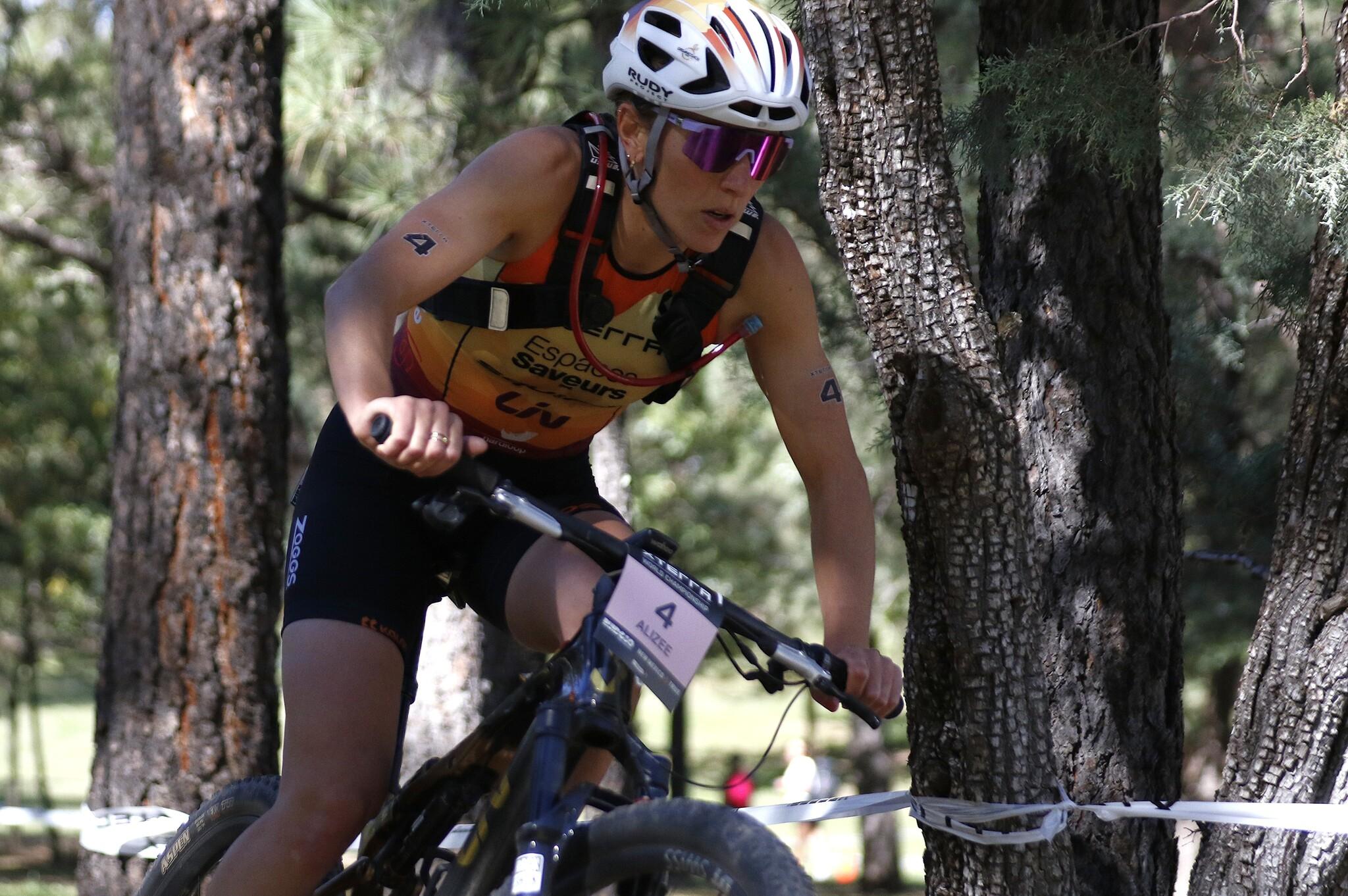Sullivan Middaugh Claims First XTERRA World Championship in Ruidoso