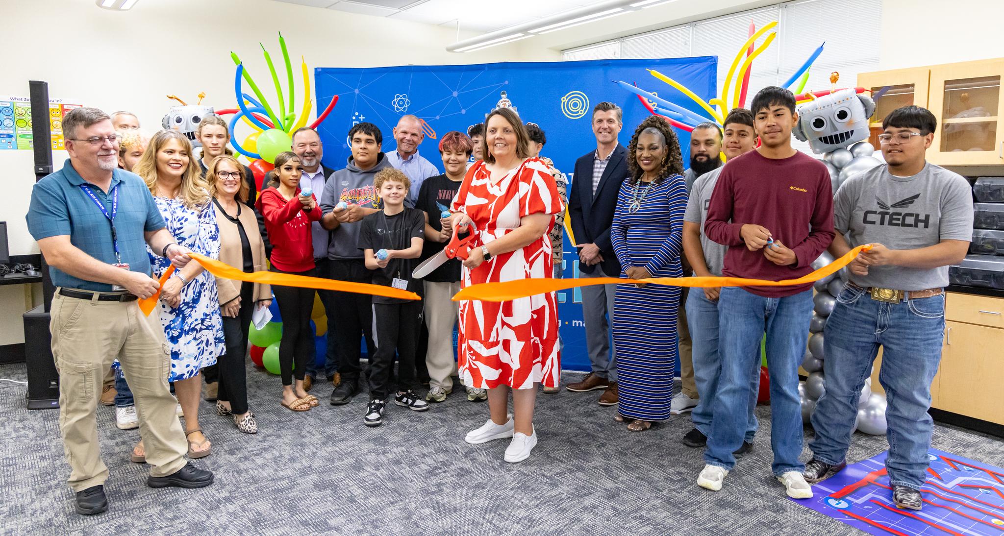 SIMCO Funds New Cal Ripken STEM Lab at Hobbs Alternative Learning Center