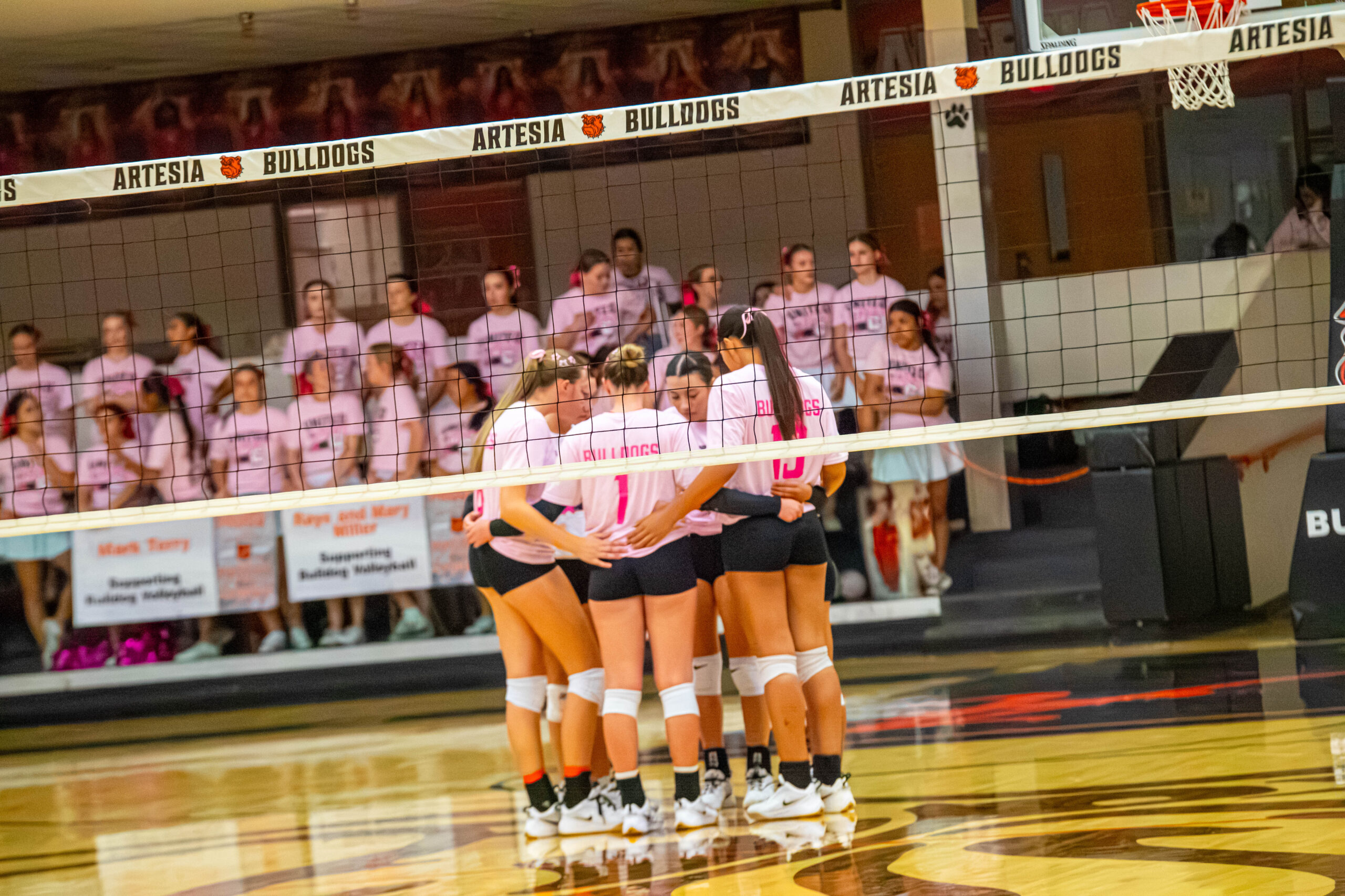 Artesia girls’ volleyball team defeats Hobbs